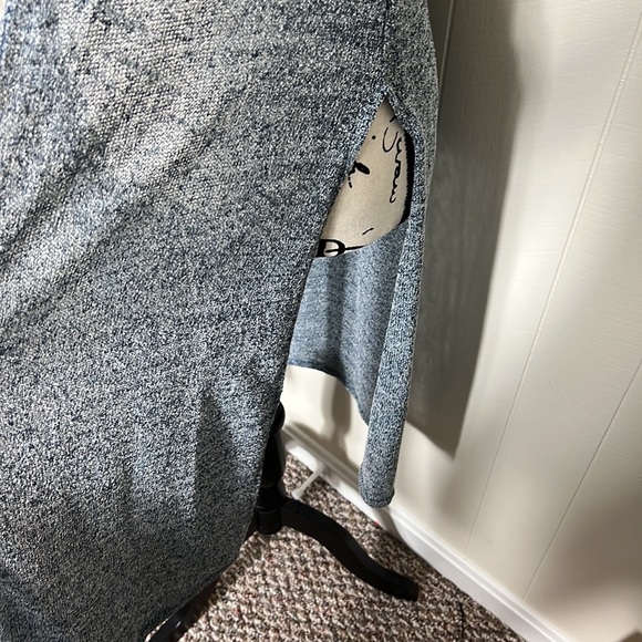 LuLaRoe Joy Sleeveless Kimono - Picture 4 of 6